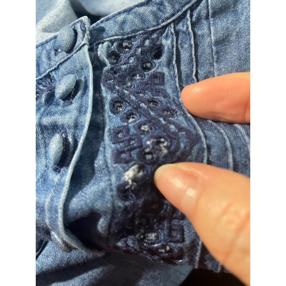 Chicos Embroidered Denim Top Womens 3 / XL Blue 3/4 Balloon Sleeve Boho Popover - Picture 3 of 9